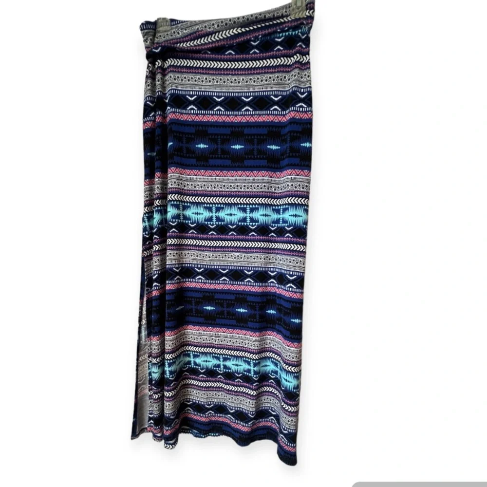 Charlotte Russe Medium High Slit Boho Hippie  SouthWestern Blue Maxi Skirt‎ - Picture 8 of 8